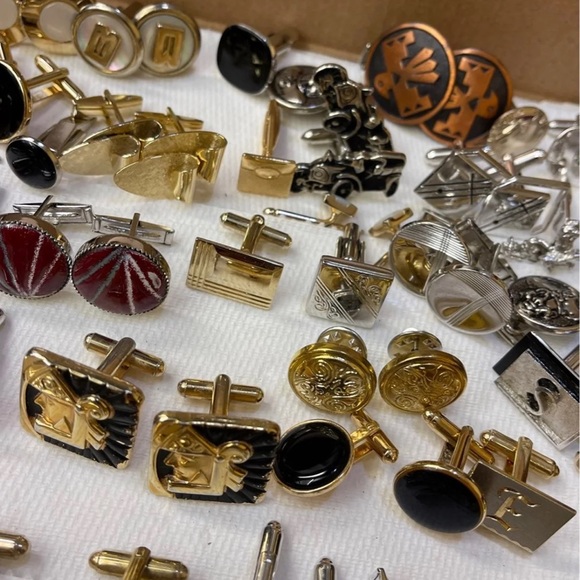 Vintage cufflinks and tie clips - Picture 5 of 11